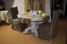 d�tail du pied de table